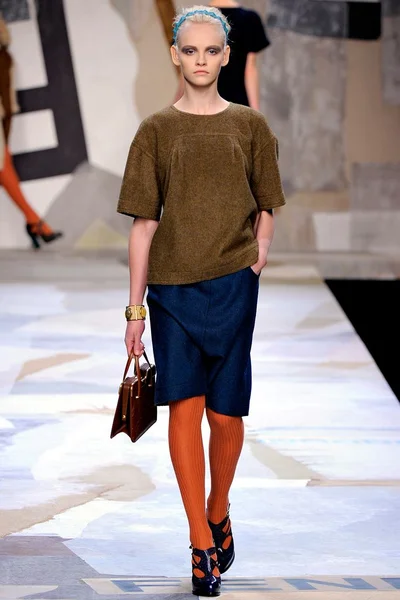 Look 23